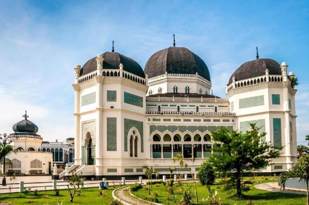 Oyo 619 Naufal Guest House Syariah Medan Exteriér fotografie