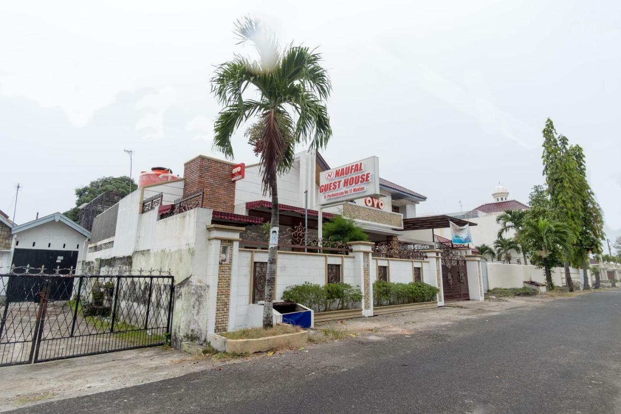 Oyo 619 Naufal Guest House Syariah Medan Exteriér fotografie