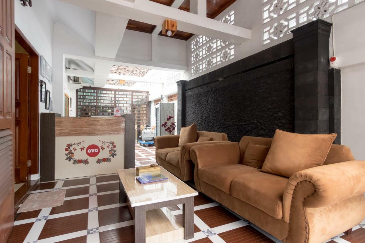 Oyo 619 Naufal Guest House Syariah Medan Exteriér fotografie