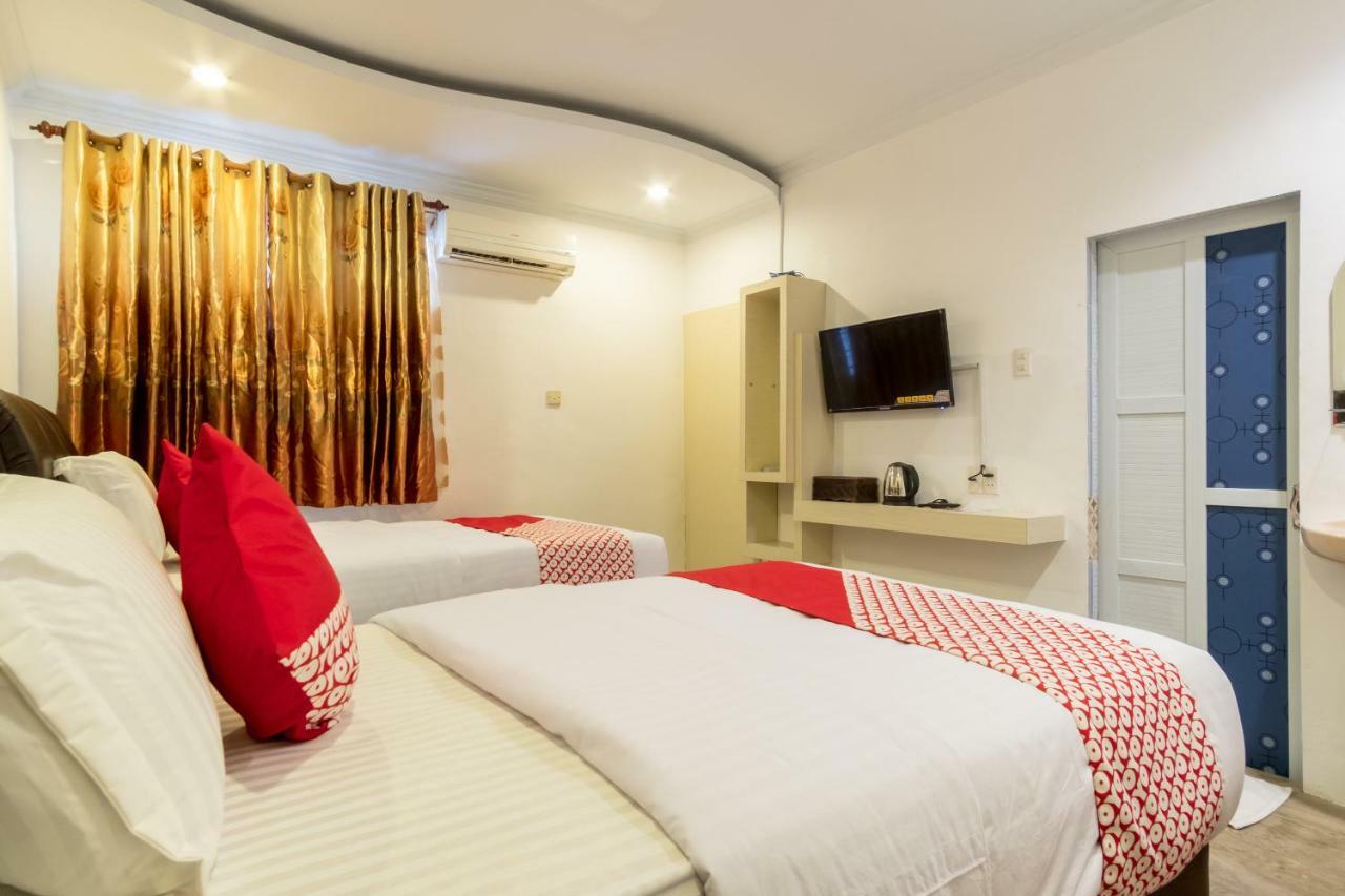 Oyo 619 Naufal Guest House Syariah Medan Exteriér fotografie